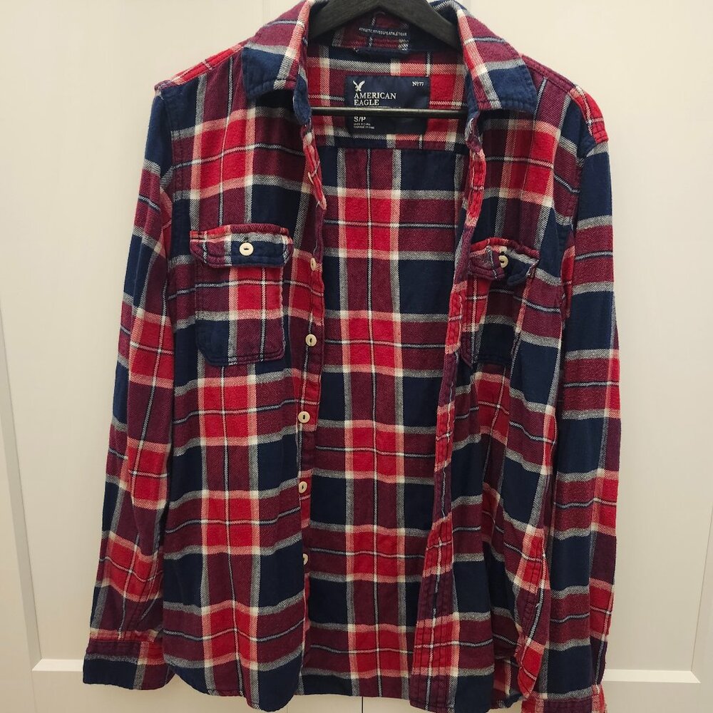 American Eagle - Plaid Button Down